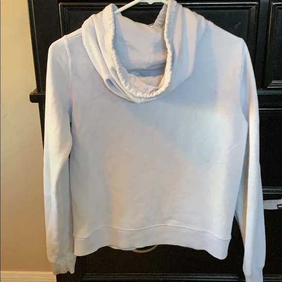 Hollister Sweatshirt - Picture 2 of 3